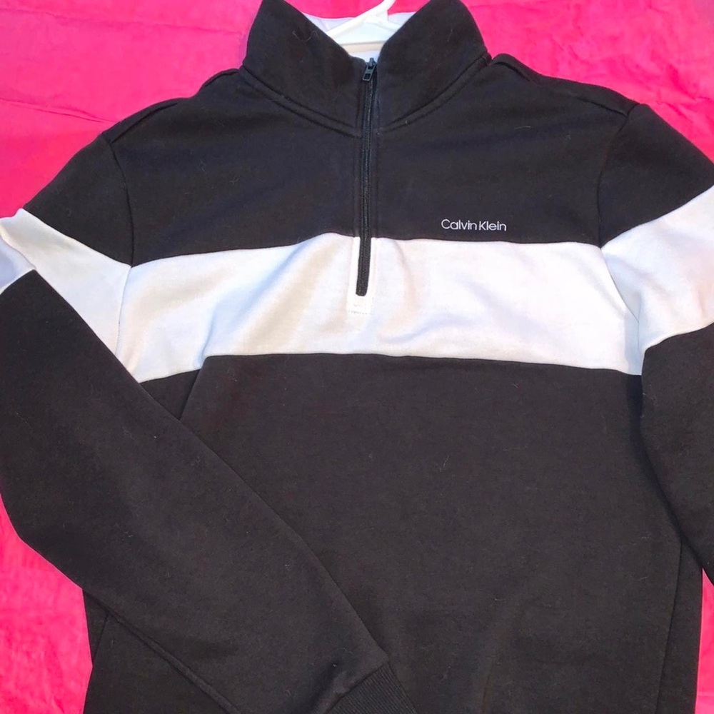Calvin Klein soft touch fleece💖
Size small